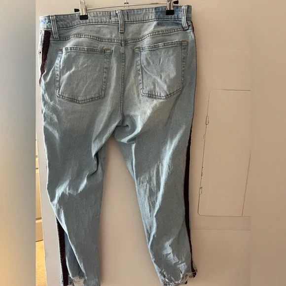 Abercrombie and Fitch Simone High Rise Slim - Picture 3 of 5